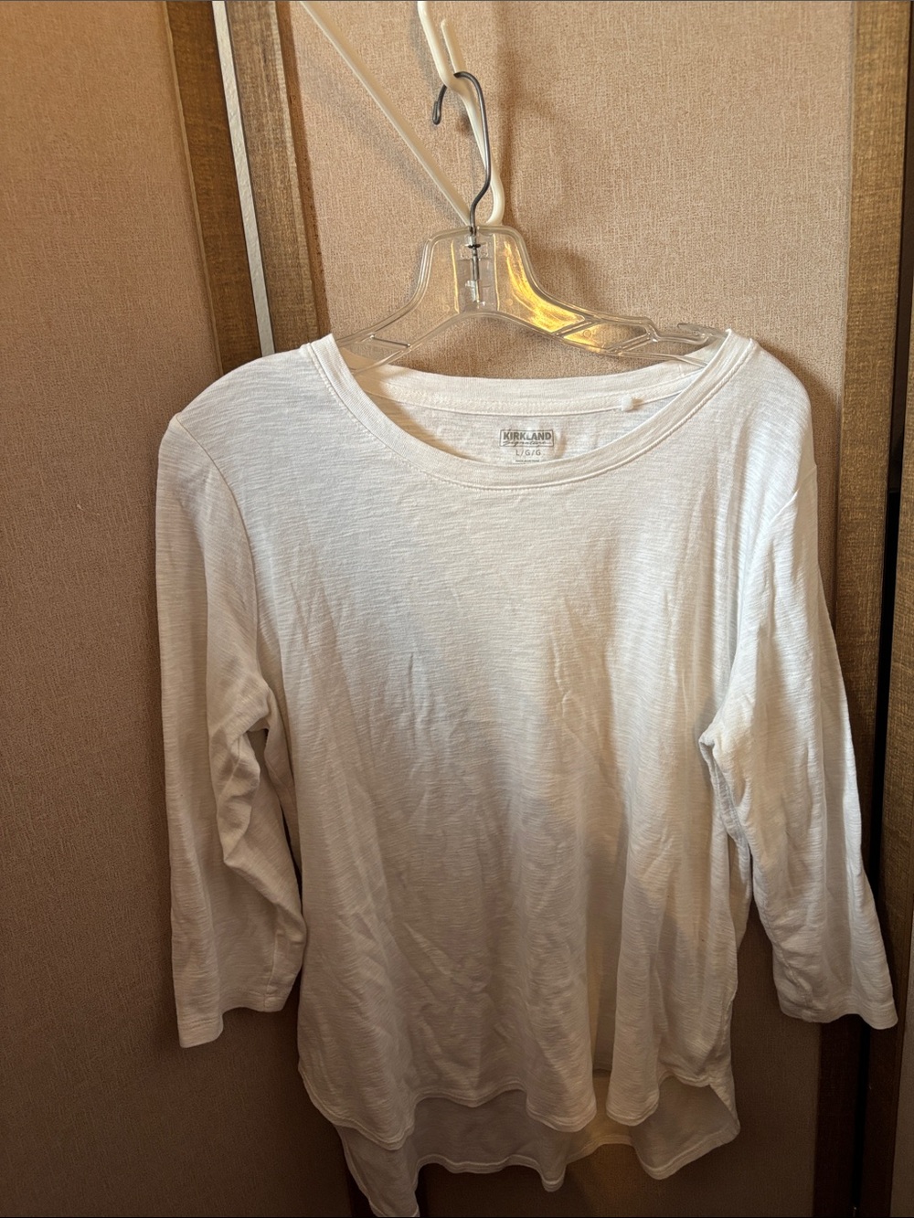Kirkland Signature Women's White Slub Long Sleeve Crew Top Large